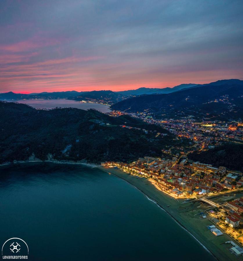 La Maison Due Guestin Sestri Levante Exterior foto